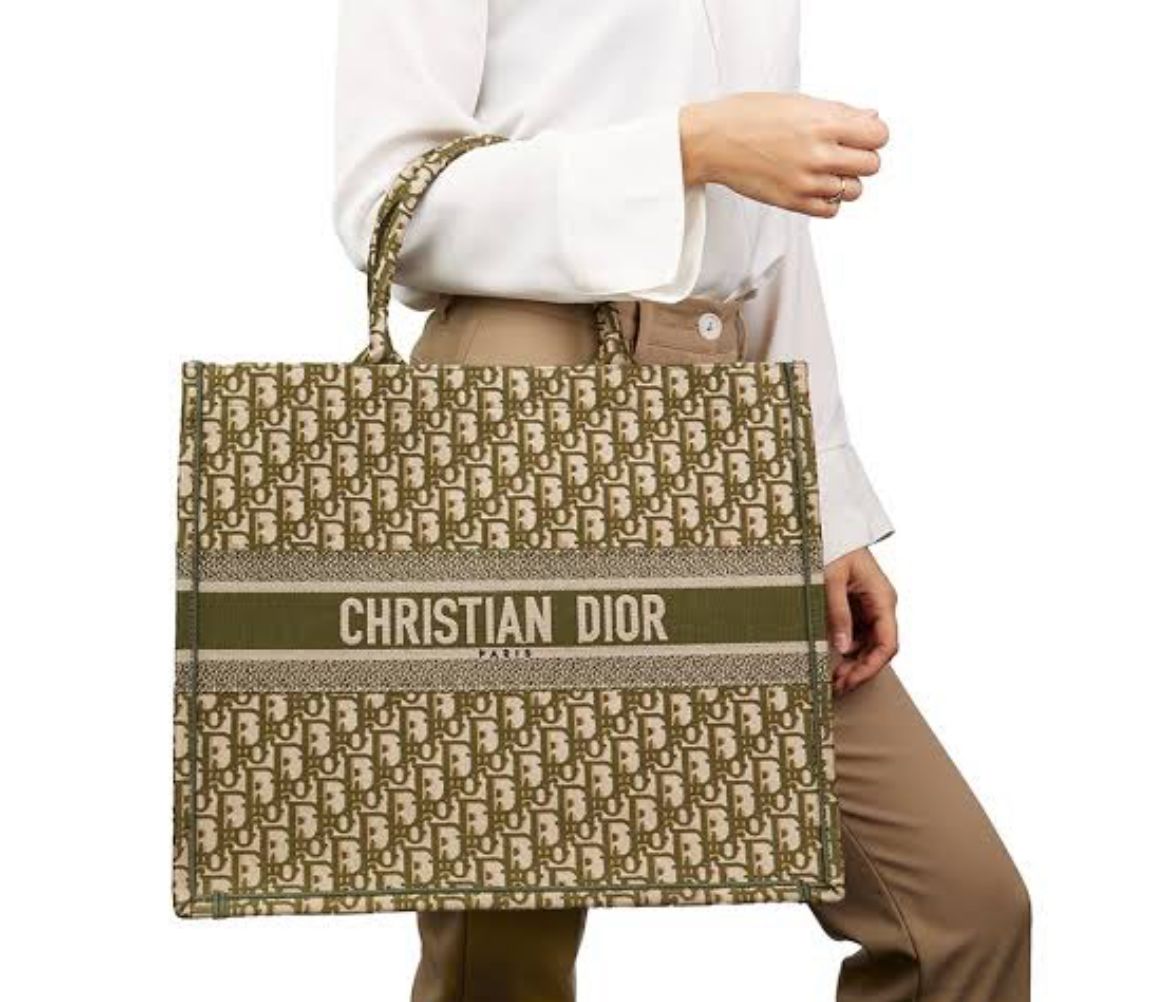 CD Bag - Green, Black and Blue - Fragrance Deliver SA