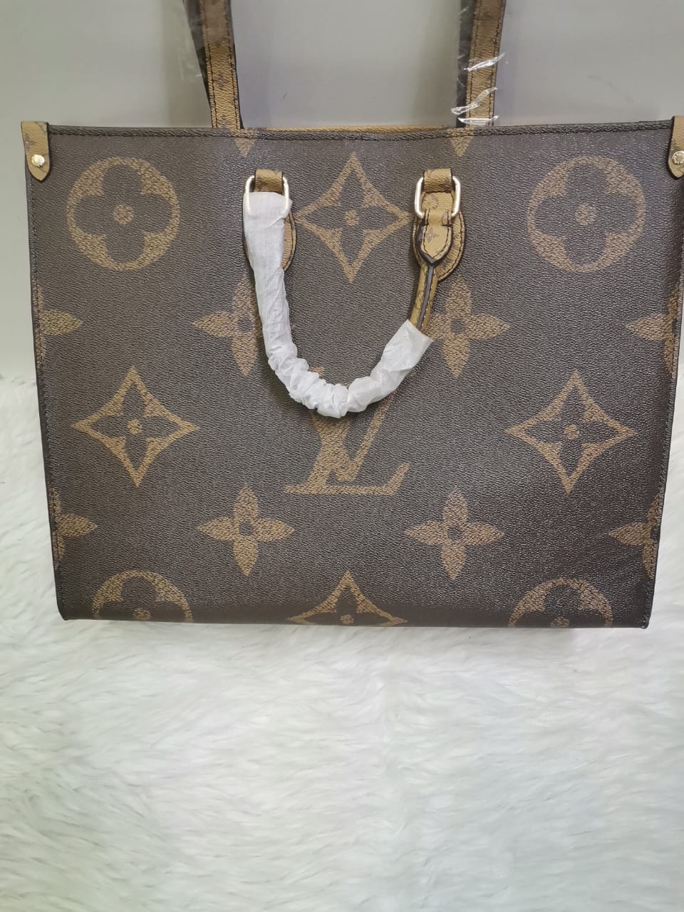 LV GC - Bag Combo - Fragrance Deliver SA
